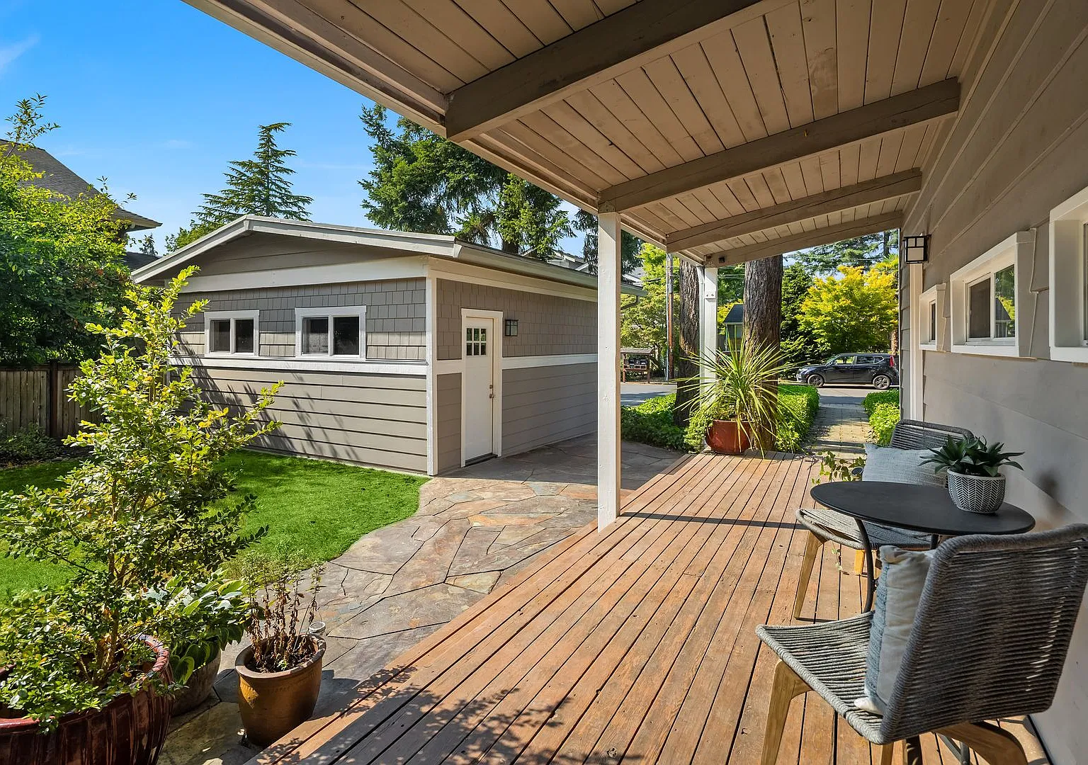 Spacious Enatai Home Near Lake Washington & Downtown Bellevue — Photo 2