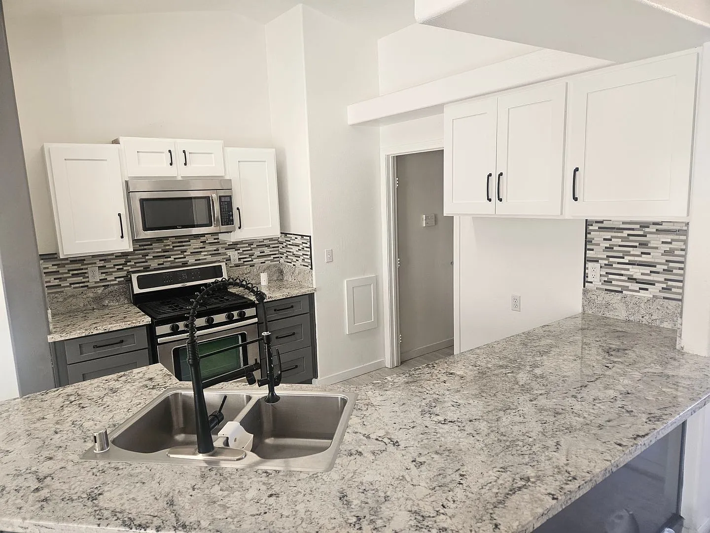 4 Bedroom Apple Valley Home — Photo 4