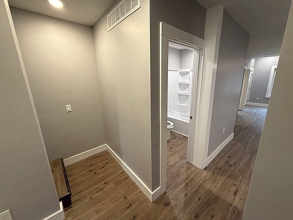 4th image of 352 Spencer St NE APT 1