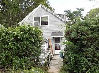 30 Curtis Rd, Saunderstown, RI 02874
