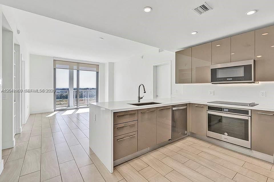 1st image of 2000 Metropica Way #907