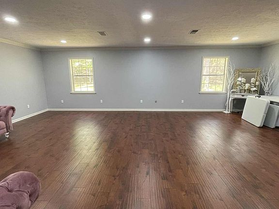 3rd image of 851 County Road 1519