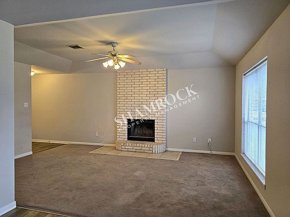 3rd image of 118 Deanna St