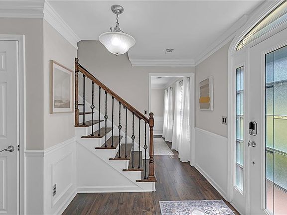 4th image of 3601 Cherbourg Way