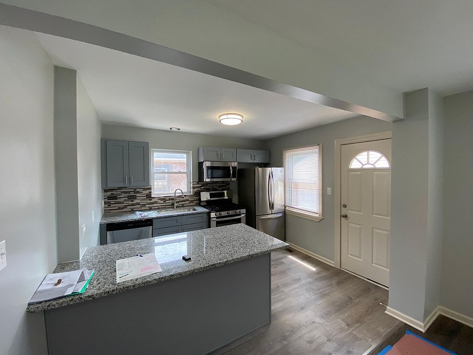 1st image of 10126 S Clifton Park Ave
