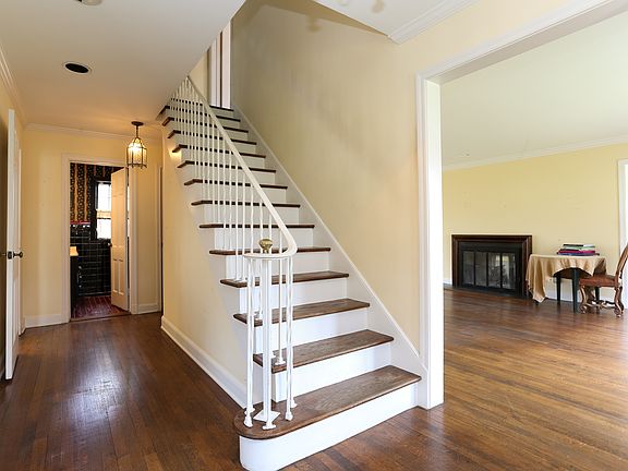 2nd image of 720 Seney Ave