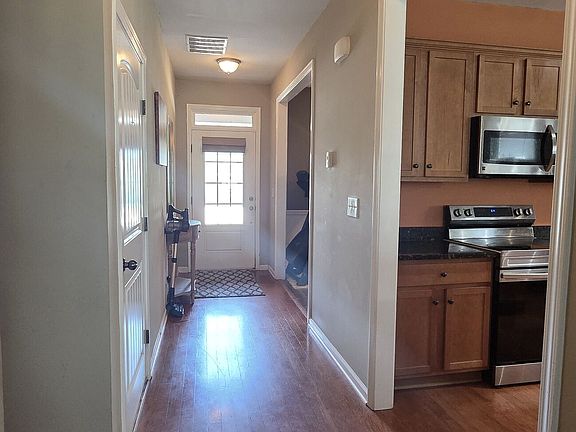 2nd image of 308 Ridge Pointe Dr