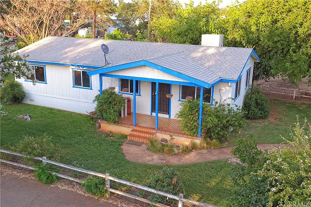 20241 Freeman Way photo 1