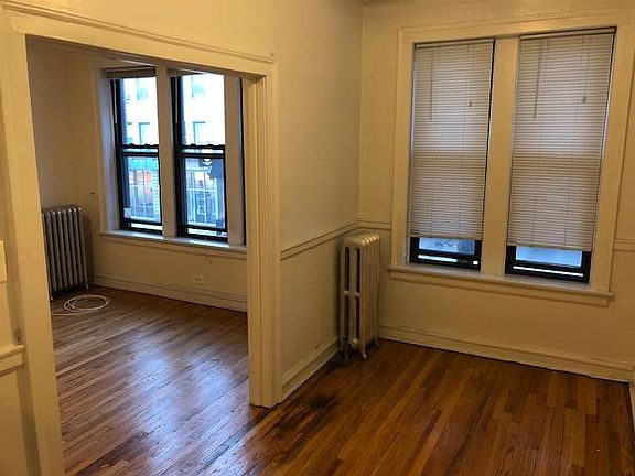 3rd image of 2714 N Milwaukee Ave #206