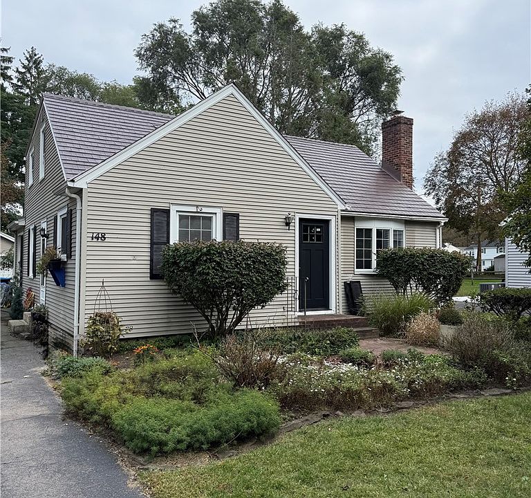 1st image of 148 Tamarack Dr