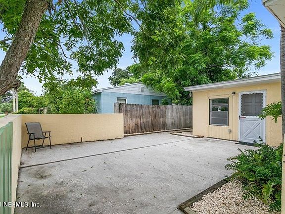 4th image of 529 N 11th Ave #3