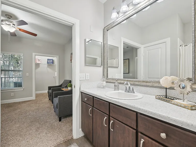District at Greenville — Photo 11