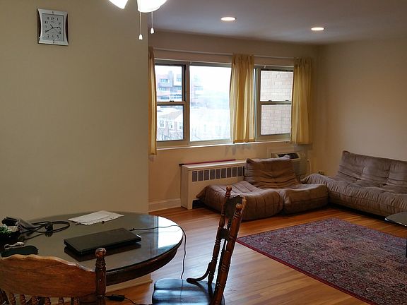 3rd image of 2203 W Highland Ave APT 4E