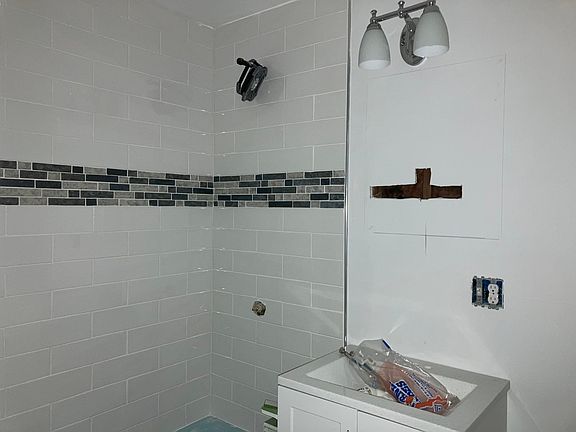 5th image of 198 Saint Paul St #7A