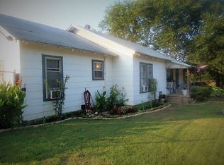 304 Cranfill St, Cranfills Gap, TX 76637