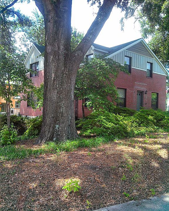 Front of House on Thayer