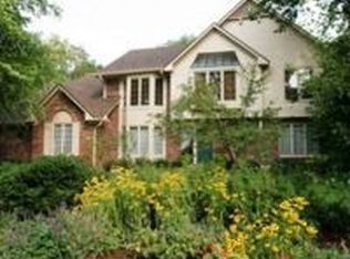 8279 Twin Pointe Cir, Indianapolis, IN
