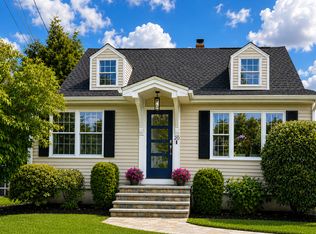 20 Whetstone Hill Court, Fairfield, CT 06824