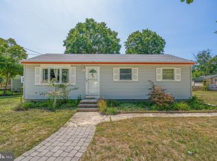 121 Delwyn Ln, Williamstown, NJ 08094