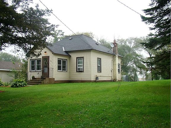 2nd image of 50 Magnus Johnson St N