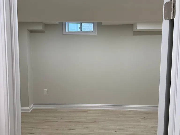 65 Majesty Blvd #BASEMENT — Photo 24