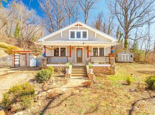 26 Governors View Rd, Asheville, NC 28805