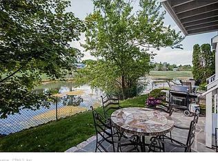 60 Sandpiper Cres, Milford, CT 06460