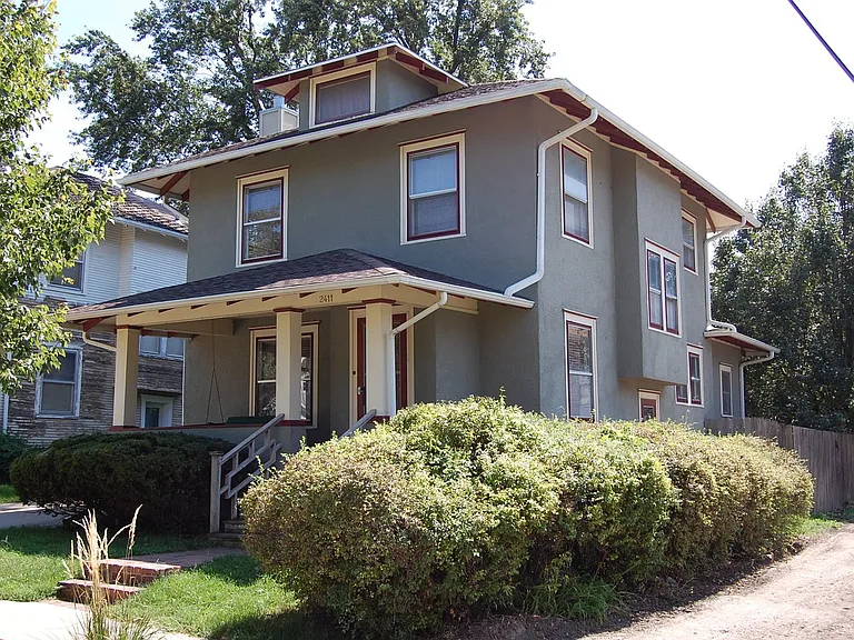 2411 C St — Photo 3