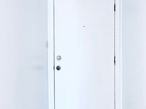 4th image of 1280 Madison Ave #204