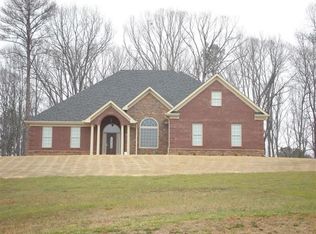 145 Meadow Trl, Social Circle, GA 30025