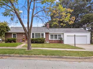 1252 Liggett Ave, Saint Louis, MO 63126
