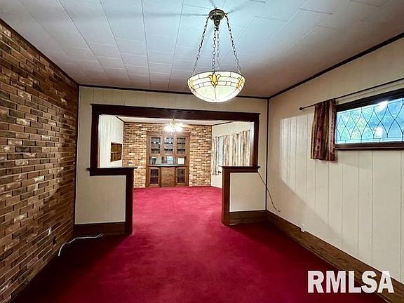 5th image of 2433 Arlington Ave
