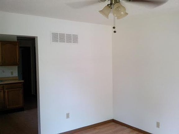 5th image of 3640 Marvin Ave #A