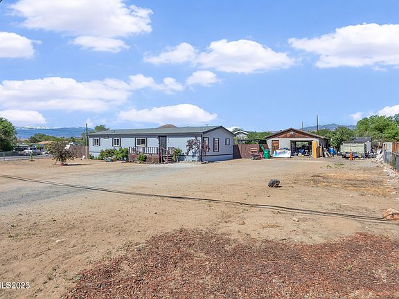 3rd image of 215 Britton Ln