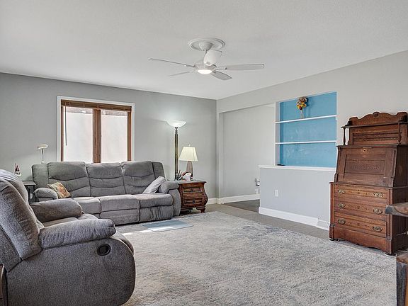 2nd image of 306 Pine STREET