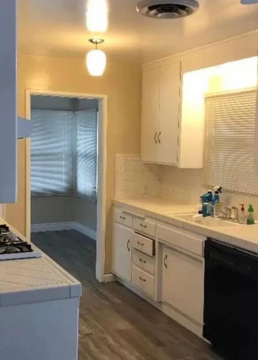 141 Cypress St — Photo 3