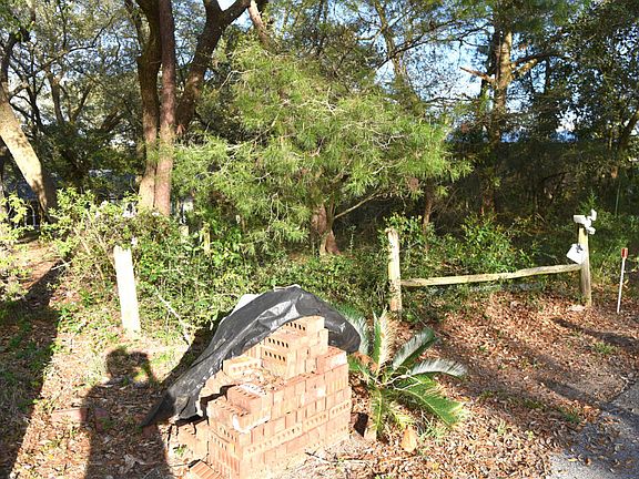 3rd image of LOT 4 Woodbriar Ct Lot 4