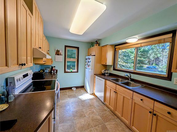 3rd image of 2020 Grilse Rd