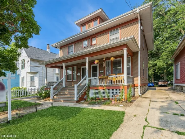 208-210-212 Blackhawk St, Aurora, IL 60506