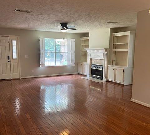 2nd image of 8958 Horse Shoe Dr
