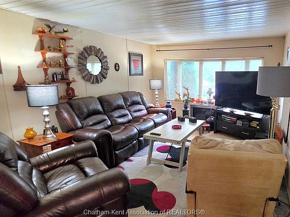 3rd image of 9480 Longwoods Rd #44