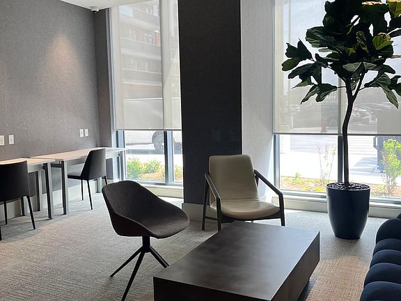 5th image of 2545 Simcoe St N #925