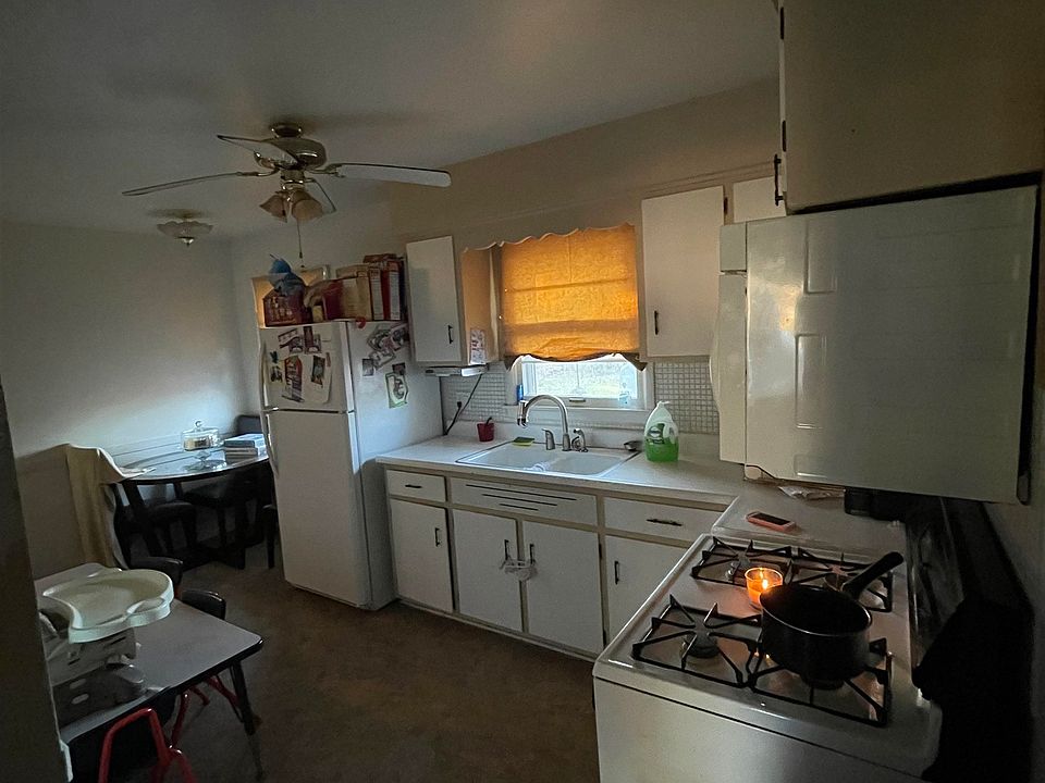 1103 Parkside Dr, Rockford, IL 61108 Zillow