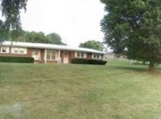 403 Cherry St, Glade Spring, VA 24340