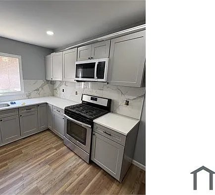 2941 McKinley St — Photo 8