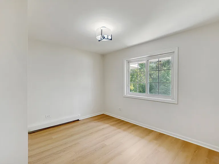 375 W Winchester Rd — Photo 7