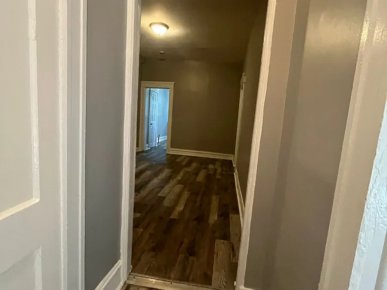 2535 Brookfield Ave — Photo 8