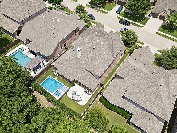 2nd image of 405 Cypress Garden Dr