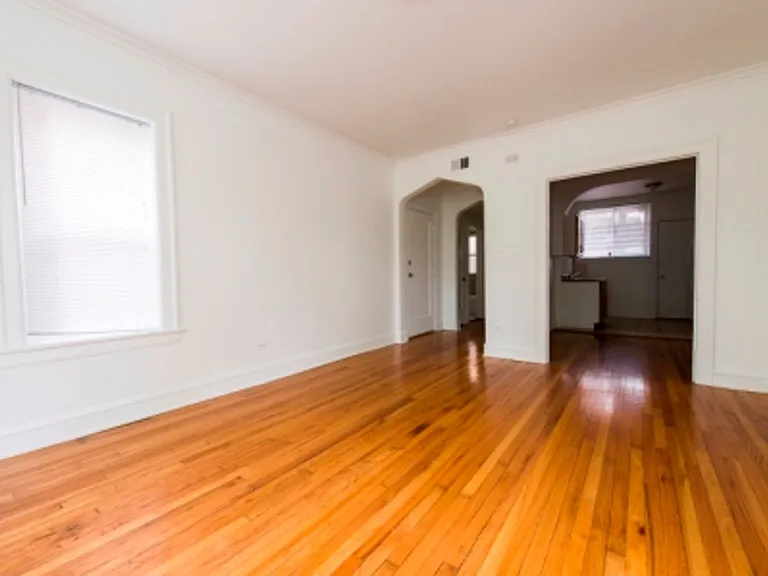 7354 S Dorchester — Photo 24