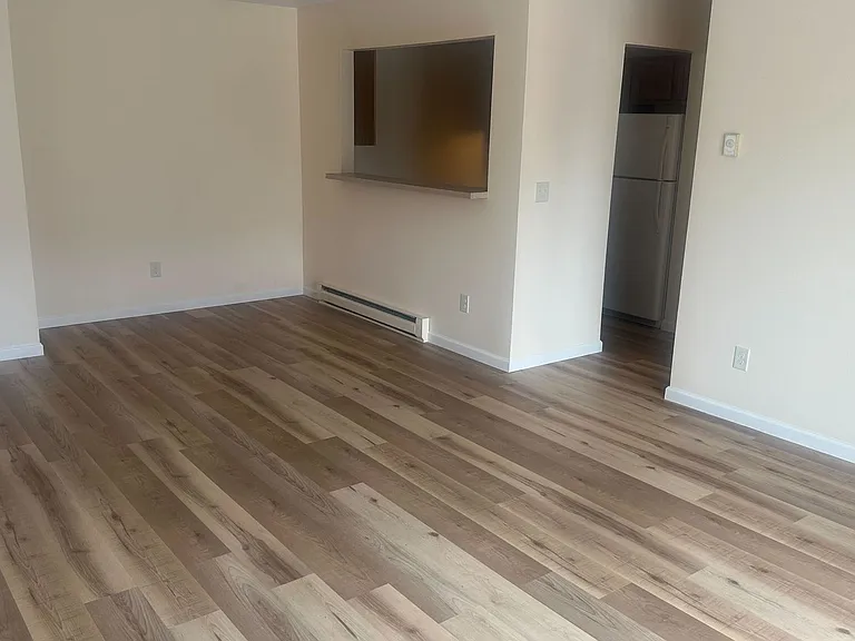 Rising Sun Apartments — Photo 5